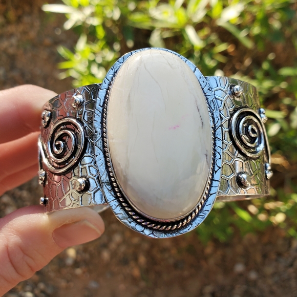 New Huge Lemon Chrysoprase 925 Silver Cuff Bracelet. - Picture 1 of 16